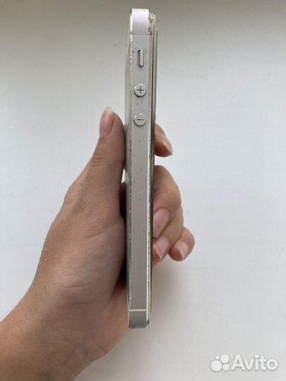 Телефон iPhone 5s