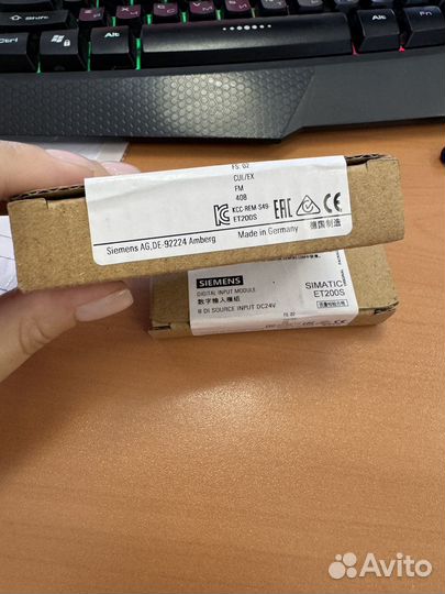 Модуль Siemens 6ES7131-4BF50-0AA0 новый