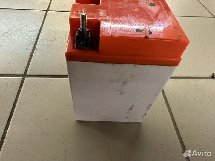 Аккумулятор на гидроцикл