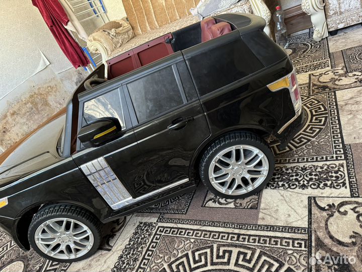 Детская машина электромобиль с пультом