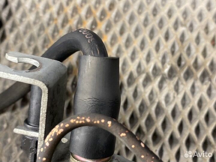 Суппорт передний левый Volkswagen Passat Variant