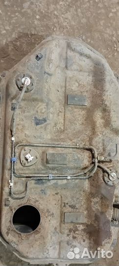 Бензобак Lancer 9