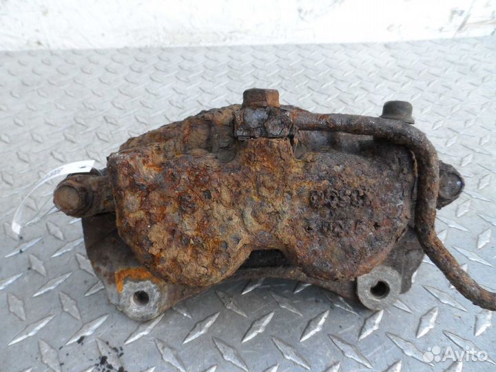 Суппорт передний левый Ford Explorer 3