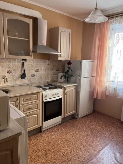1-к. квартира, 42 м², 1/10 эт.