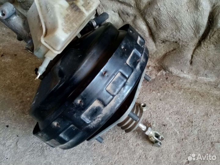Вакуум вместе с тормозным цилиндром на УАЗ патриот