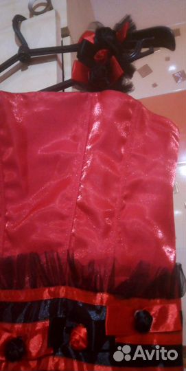 Нарядное платье