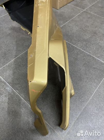 Крыло переднее правое brp G2 золотое