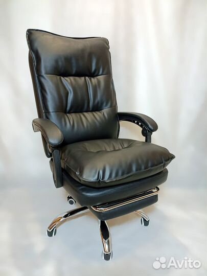 Компьютерное кресло руководителя. Новое