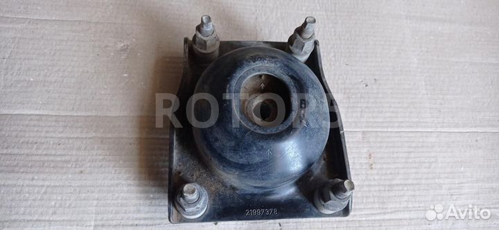 Подушка крепления двигателя передняя Volvo FH 3