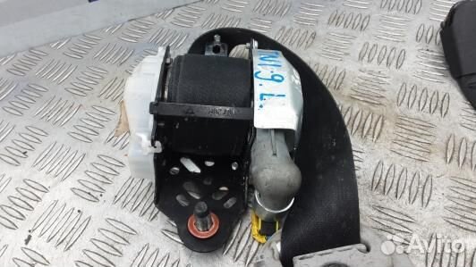 Ремень безопасности с пиропатроном сиденья передне