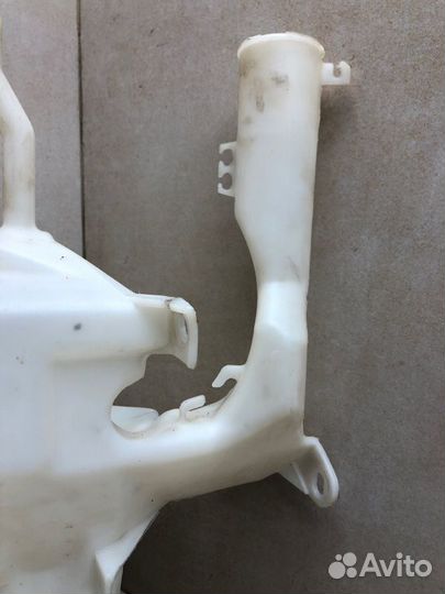 Бачок омывателя Volvo V40 универсал B4204T3 2003