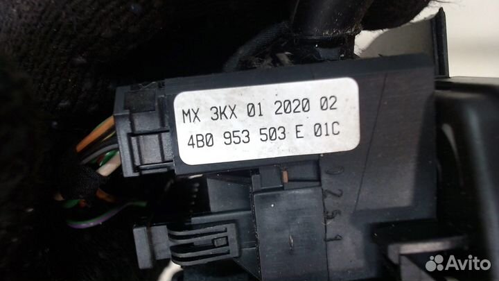 Переключатель поворотов и дворников Volkswagen Bee