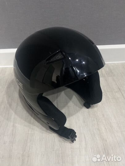 Горнолыжный шлем