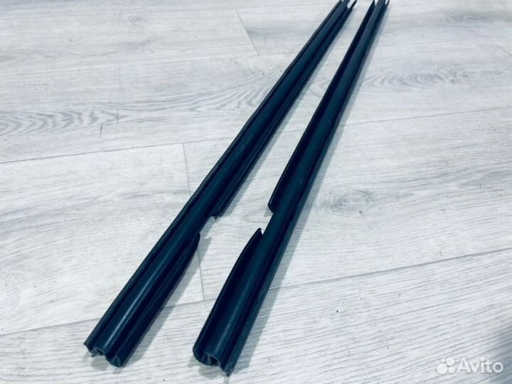 Уплотнитель стекла задний Renault Logan 2 седан