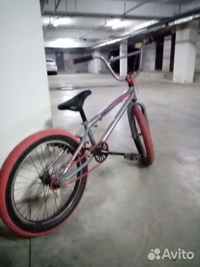 Трюковой велосипед BMX