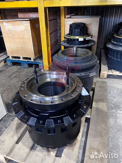 Редуктор хода CAT 318D2L