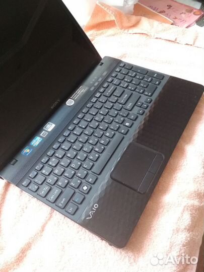 Ноутбук Sony(Core i3, Nvidia 410m, SSD)