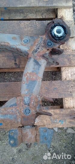 Подрамник задний Toyota Cresta