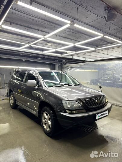 Toyota Harrier 2.4 AT, 2001, 339 000 км