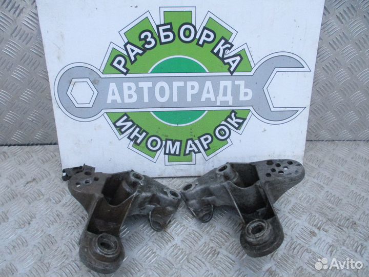 Кронштейн левый двигателя Audi A4 B5 1.6 ADP МКПП