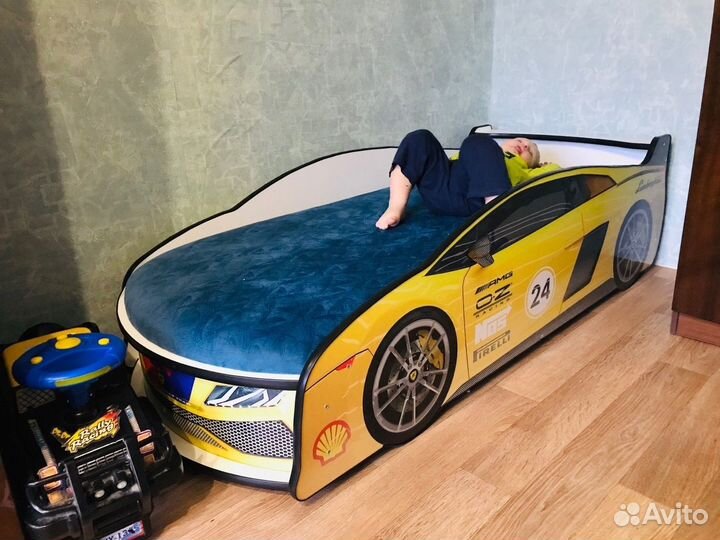 Кроватка-машинка Ламба с матрасом,желтая