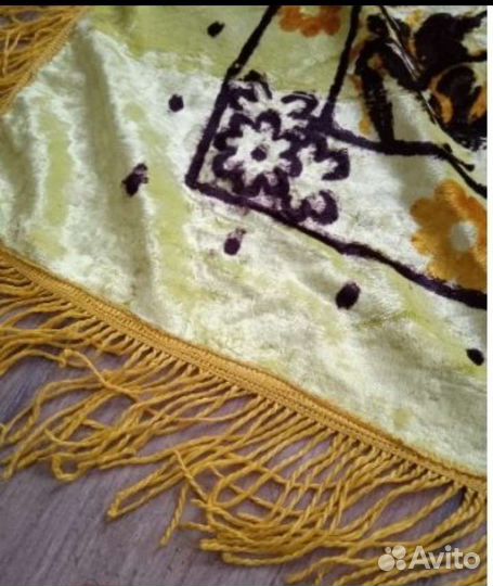 Скатерть плюшевая, Ковер с оленями СССР плюшевый