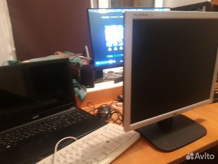 Монитор Lg flatron l1718s