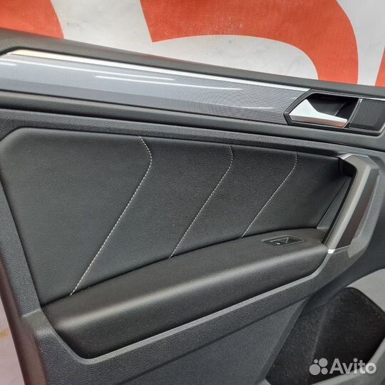 Обшивка двери Volkswagen Tiguan 2 2019