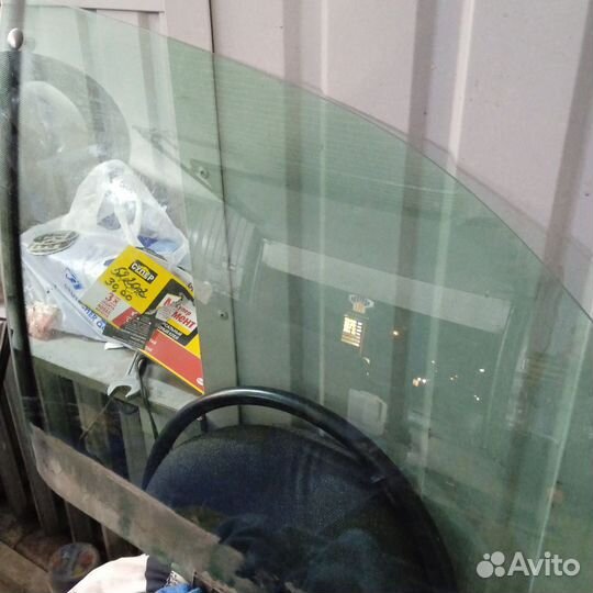 Стекло переднее правое, заднее правое Ауди 100 c4