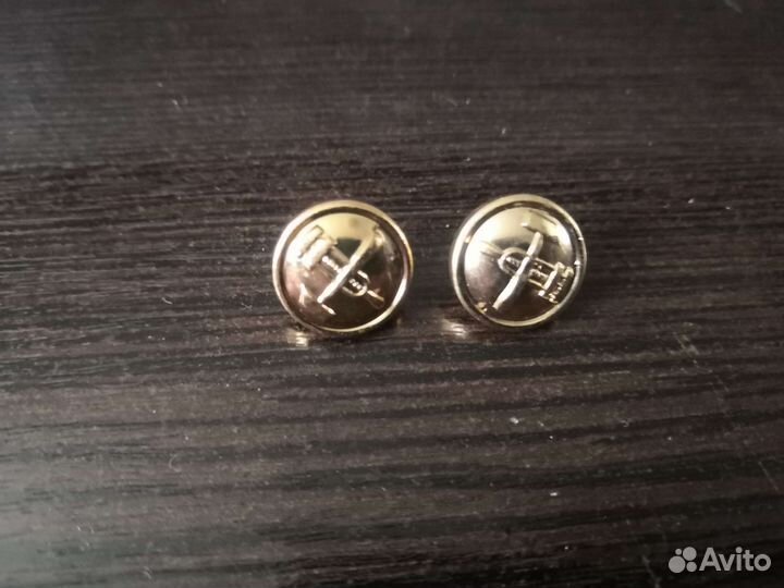 Какарды, Шевроны, Нашивки