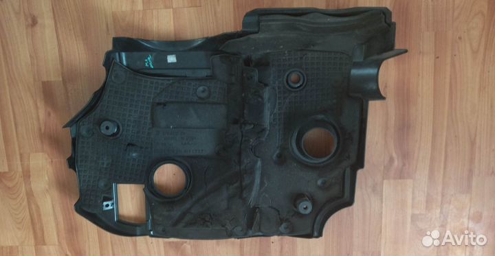 Декоративная накладка двигателя audi A4 B7 ауди А4