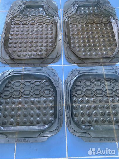 Автомобильные коврики универсальные