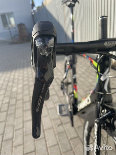 Карбоновый шоссейный велосипед specialized