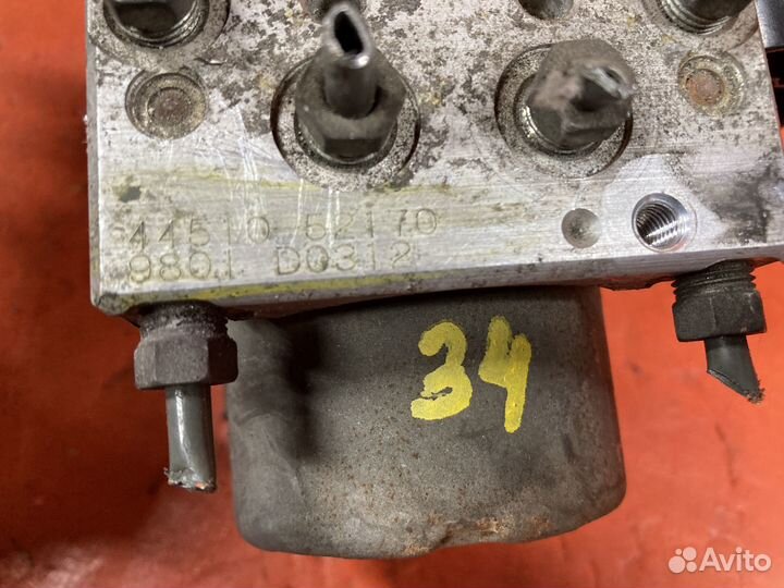 Блок ABS toyota vitz CP1