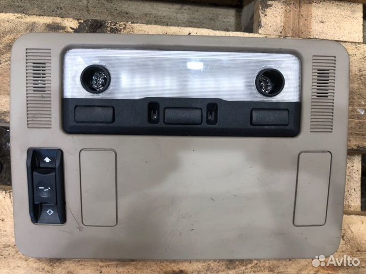 Плафон подсветки салона передний Bmw 6 E63 N62B44