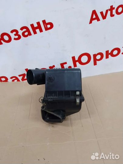 Корпус воздушного фильтра Toyota Carina E