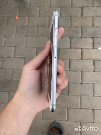 Телефон iPhone 6s 64 гб