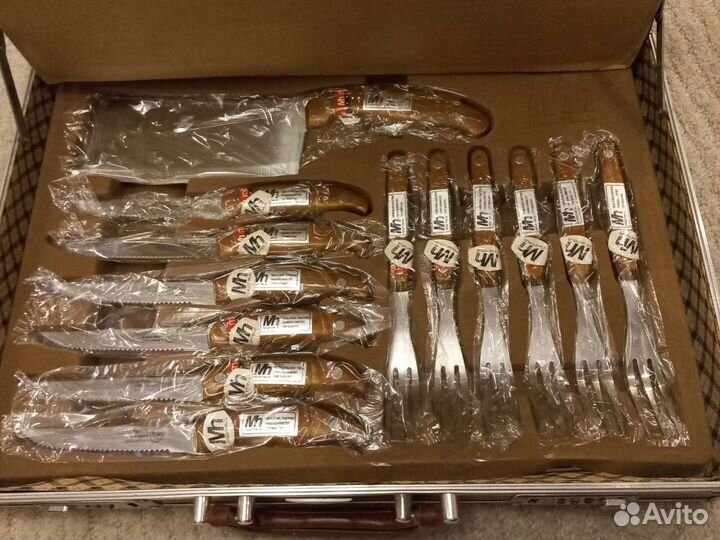 Набор для пикника в чемодане