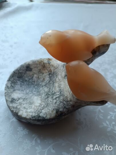 Пепельница из мрамора с птичками из камня из СССР