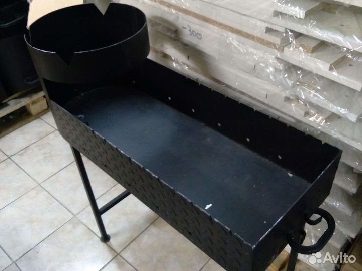 Мангал с подказанником на 10л казан. Наличие