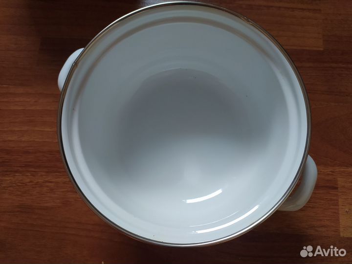 Кастрюля эмалированная