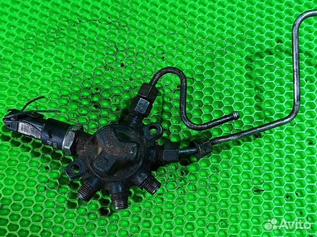 Рейка топливная (рампа) Renault Megane II