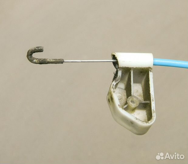 Трос замка передней правой двери Audi 80 B3