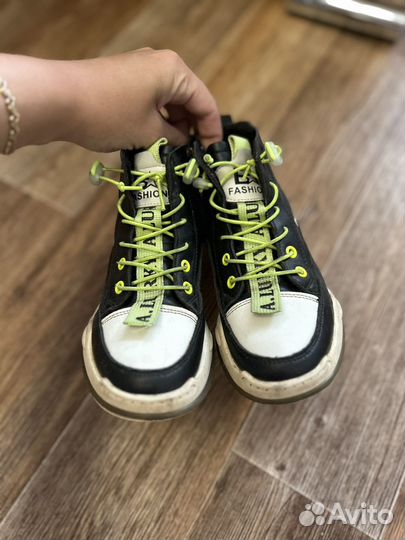 Ботинки для девочки 32 размер