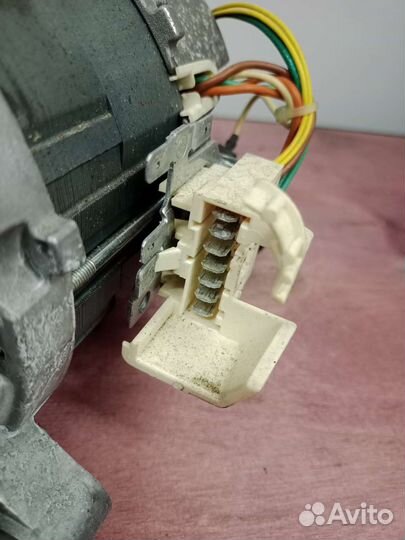 Двигатель стиральной машины Electrolux