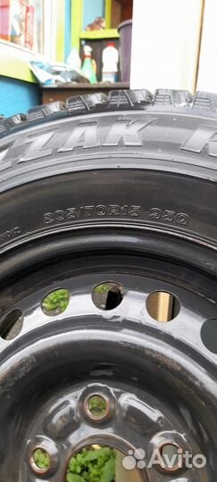 Bridgestone Blizzak Revo1 205 R15 96S