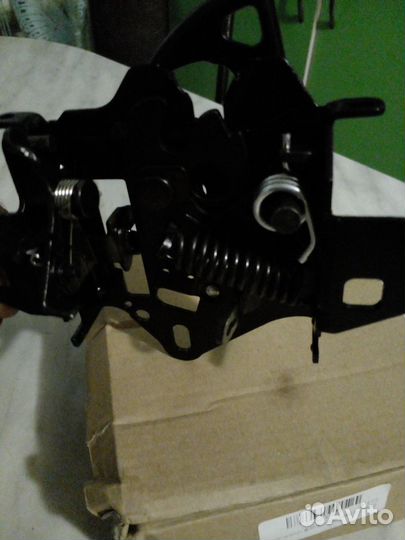 Замок капота Volkswagen Passat B5