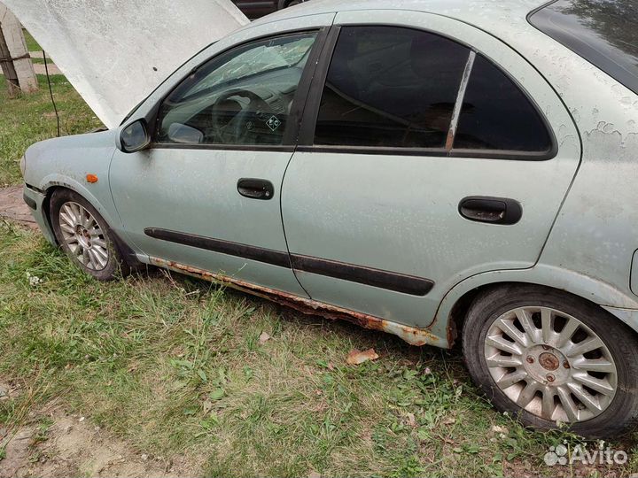 Nissan almera
