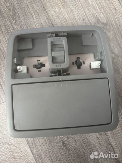 Плафон Toyota Raf 4 2006