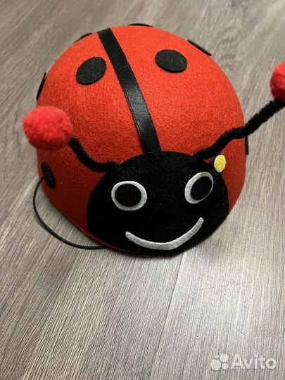 Шапка божья коровка